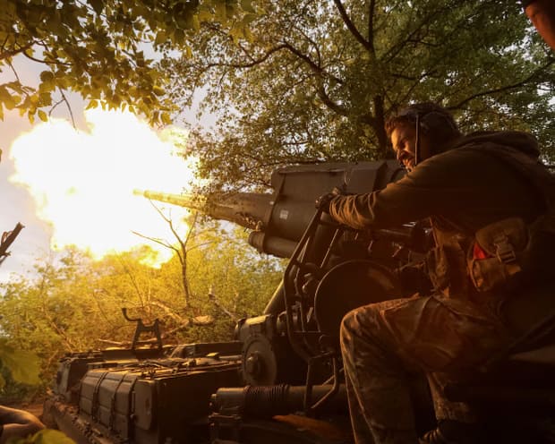 দোবরোপিলিয়া অঞ্চলে counteroffensive চালাচ্ছে ইউক্রেনীয় সেনারা”